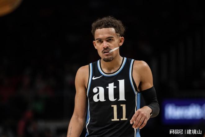 开云体育-老鹰不敌马刺，特雷杨空砍分难救主的简单介绍