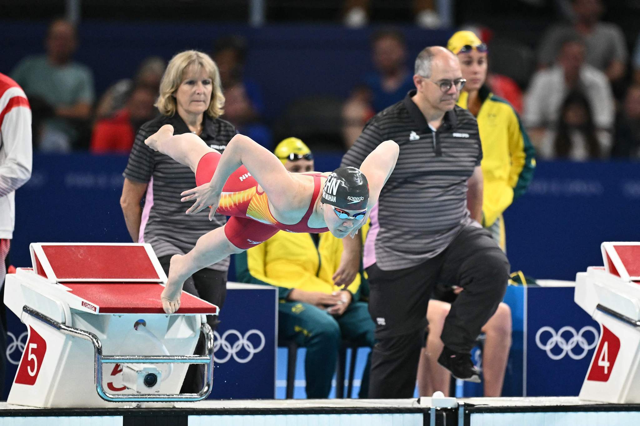 法国游泳队获得自由泳接力金牌 法国游泳队获得自由泳接力金牌