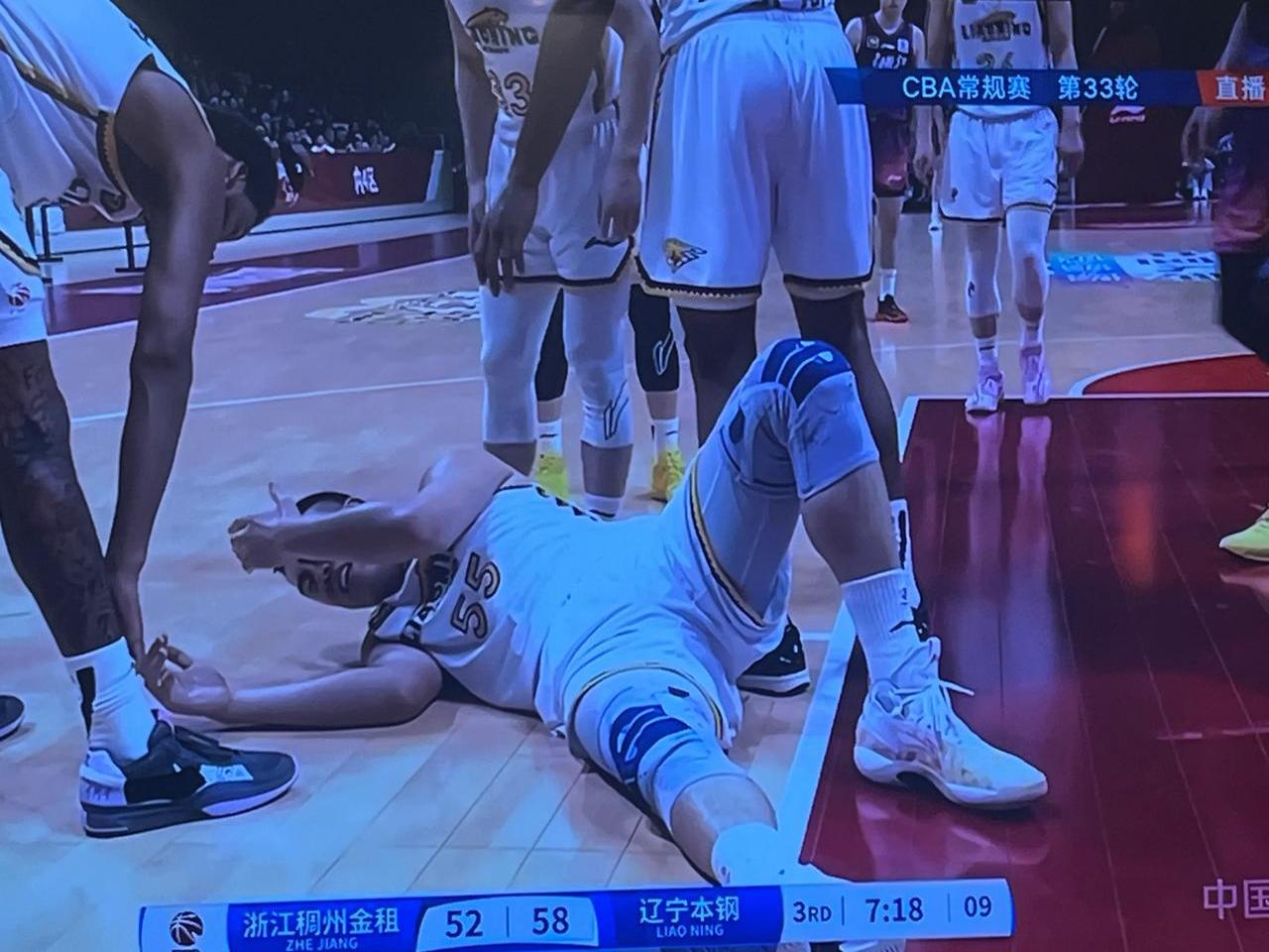 包含法兰克福球星受伤缺席，战术调整难题的词条