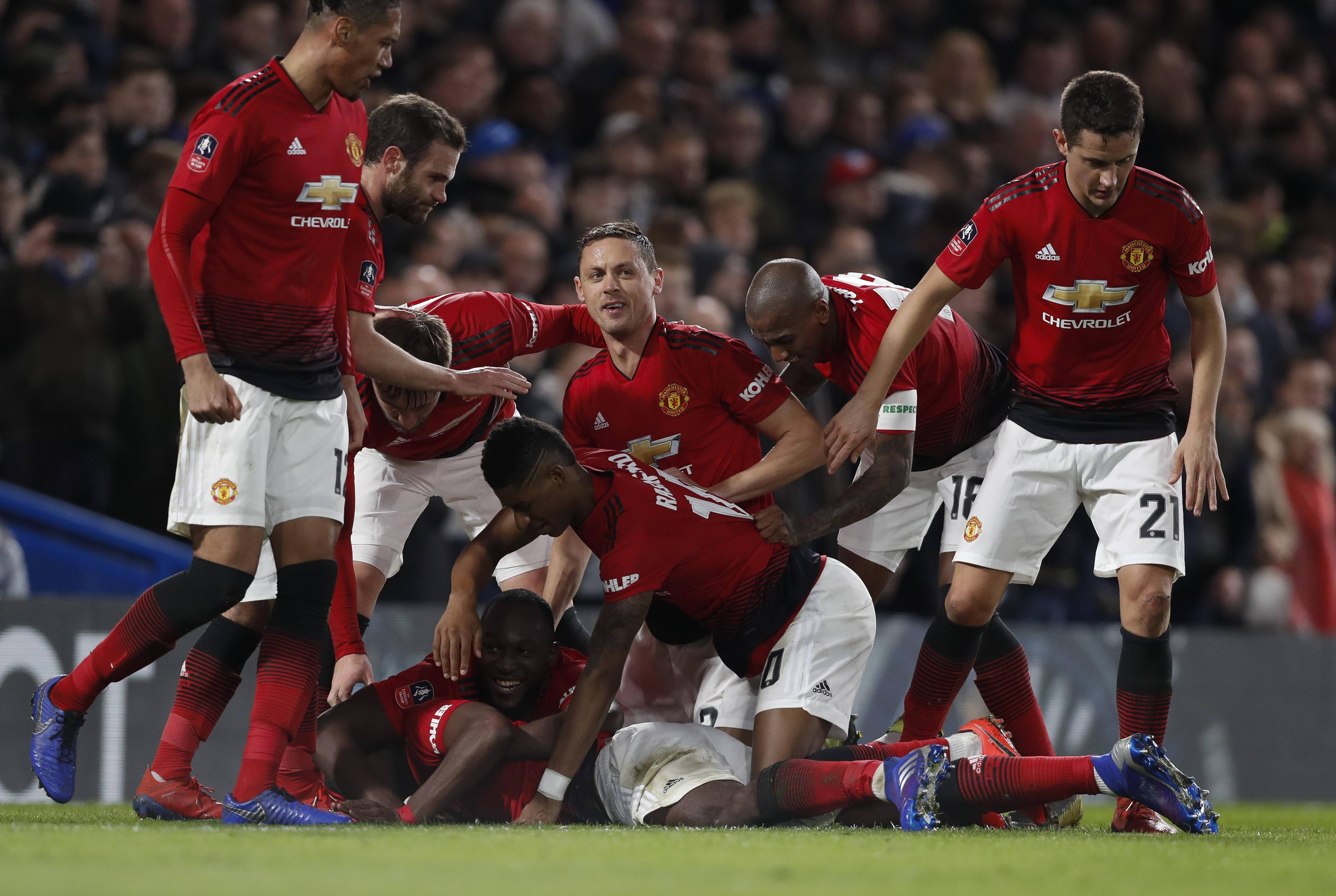 包含布莱顿客场不敌曼城，遭遇惨败的词条