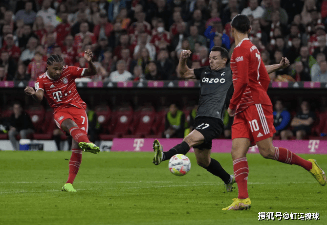 弗莱堡主场大胜对手，球队士气大振